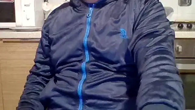 Snapshot of woww791 chatting on 11/21/25, 02:38 woww791 online show from 11/21/25, 02:38