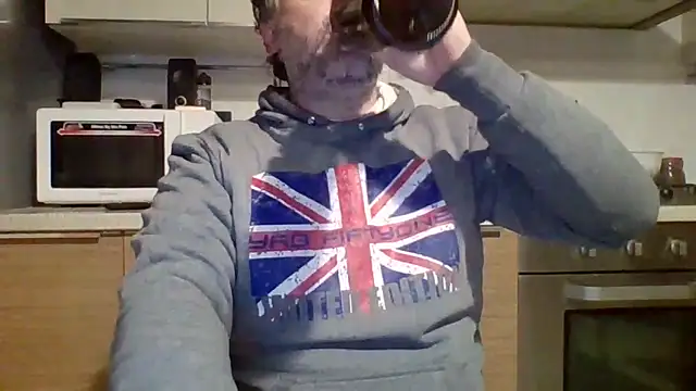 Snapshot of woww791 chatting on 11/28/25, 08:22 woww791 online show from 11/28/25, 08:22