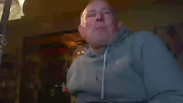 jeanlulu online show from 10/30/25, 08:20