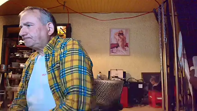 jeanlulu online show from 05/16/26, 07:34