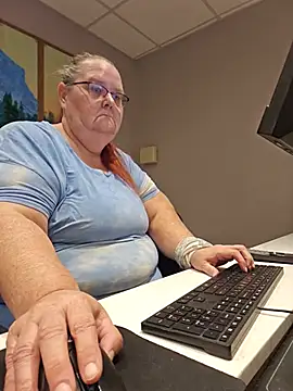 Hornybbw1978 online show from 07/10/26, 05:23