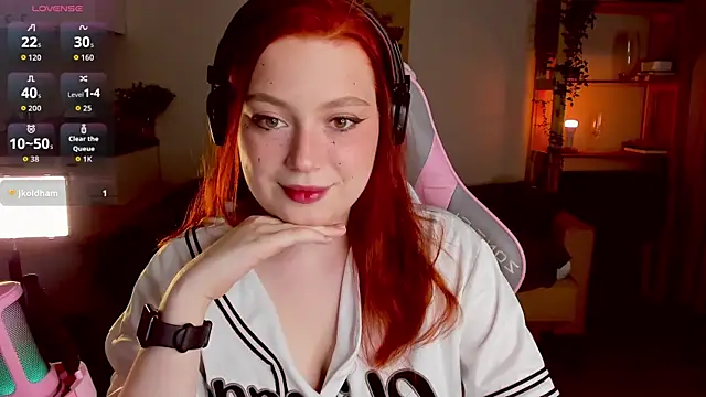 Snapshot of Sofy_Benson chatting on 10/22/25, 02:28 Sofy Benson online show from 10/22/25, 02:28