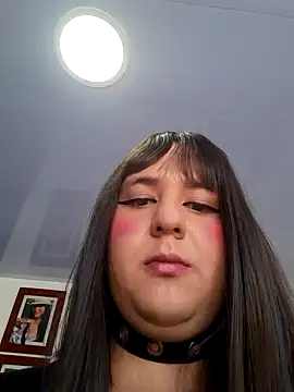 Snapshot of cosmicwind chatting on 12/24/24, 07:33 cosmicwind online show from 12/24/24, 07:33