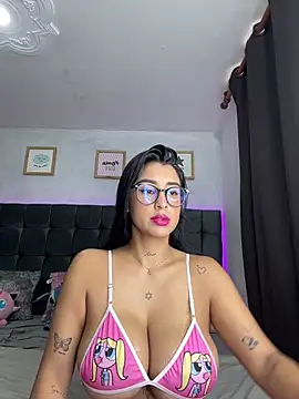 lovely violet13 online show from 03/25/26, 04:57