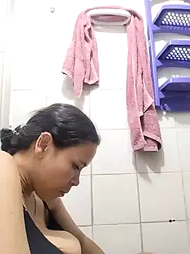 Dounia nagi online show from 02/19/25, 09:25