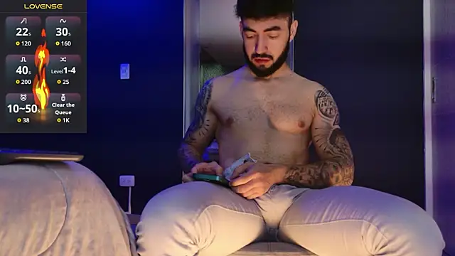 Snapshot of MarkWalker__ chatting on 11/05/25, 10:15 MarkWalker online show from 11/05/25, 10:15