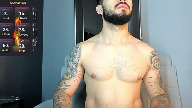 Snapshot of MarkWalker__ chatting on 11/19/25, 10:04 MarkWalker online show from 11/19/25, 10:04