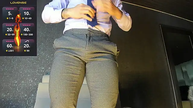 Snapshot of MarkWalker__ chatting on 11/30/25, 10:08 MarkWalker online show from 11/30/25, 10:08