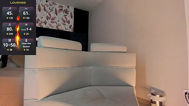 Snapshot of MarkWalker__ chatting on 12/14/25, 09:58 MarkWalker online show from 12/14/25, 09:58