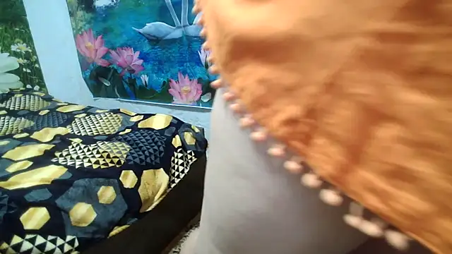 AnnaXGold online show from 10/22/25, 08:03