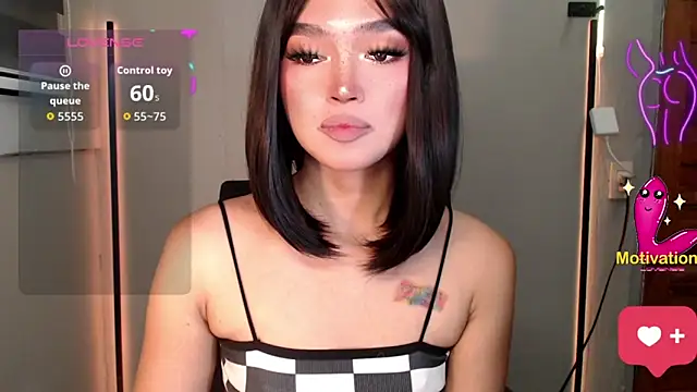 Snapshot of Itsme_claire chatting on 03/27/26, 11:37 Itsme claire online show from 03/27/26, 11:37