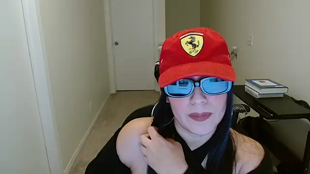 Snapshot of Sassy_Latina chatting on 11/30/25, 04:49 Sassy Latina online show from 11/30/25, 04:49