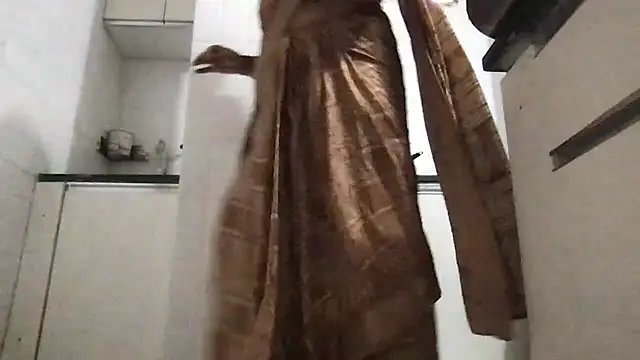 Snapshot of Riyasingh9 chatting on 11/26/25, 05:08 Riyasingh9 online show from 11/26/25, 05:08