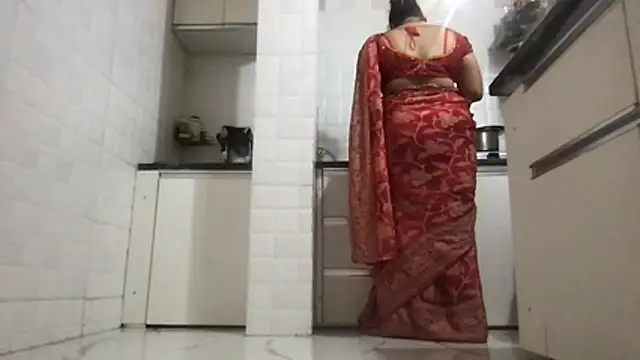 Snapshot of Riyasingh9 chatting on 02/14/26, 04:42 Riyasingh9 online show from 02/14/26, 04:42