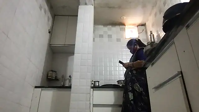 Snapshot of Riyasingh9 chatting on 03/07/26, 04:53 Riyasingh9 online show from 03/07/26, 04:53