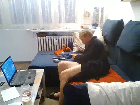 82liska online show from 06/10/26, 07:35