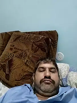 Snapshot of Amandev7 chatting on 09/15/25, 07:58 Amandev7 online show from 09/15/25, 07:58