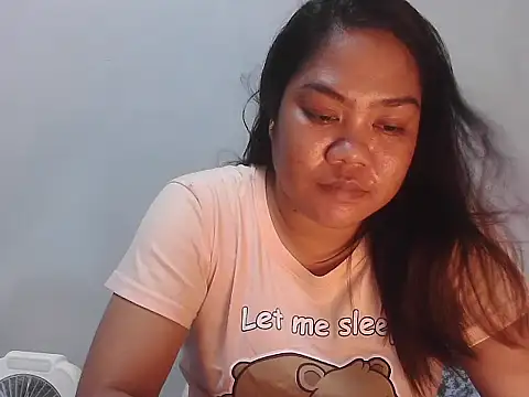 Snapshot of xxsam_69xx chatting on 10/31/25, 11:55 xxsam 69xx online show from 10/31/25, 11:55