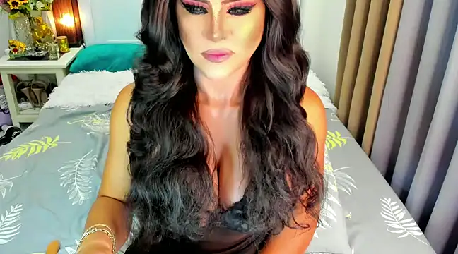 MissNaughtyTyra online show from 12/04/24, 12:30