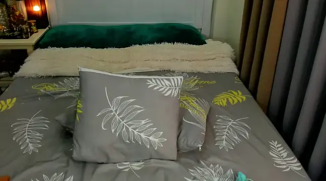 MissNaughtyTyra online show from 12/10/24, 04:24