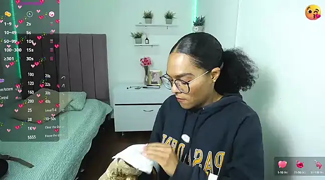 Nina lovee  online show from 12/07/24, 01:40