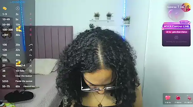 Nina lovee  online show from 12/13/24, 04:38