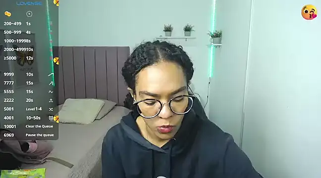 Nina lovee  online show from 12/16/24, 01:22