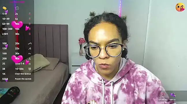 Nina lovee  online show from 12/23/24, 01:45
