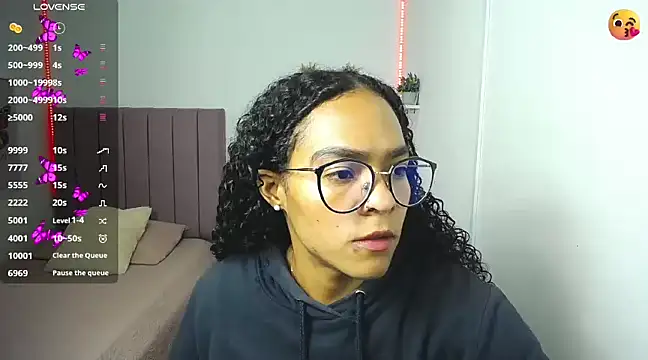 Nina lovee  online show from 12/27/24, 01:50