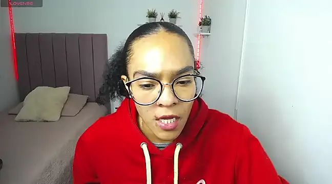 Nina lovee  online show from 01/09/25, 01:45