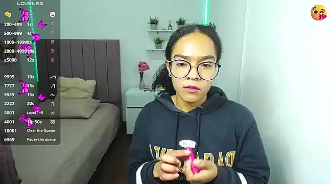 Nina lovee  online show from 01/14/25, 02:11