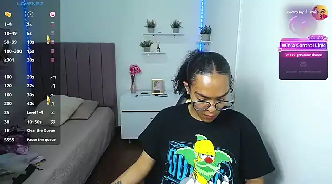 Nina lovee  online show from 02/13/25, 05:33