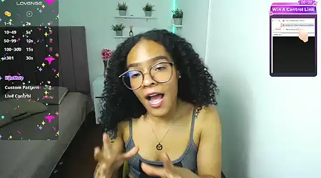 Nina lovee  online show from 02/19/25, 11:25