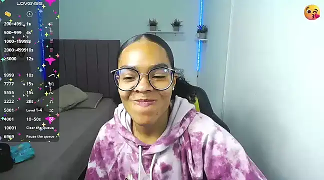 Nina lovee  online show from 02/24/25, 02:48