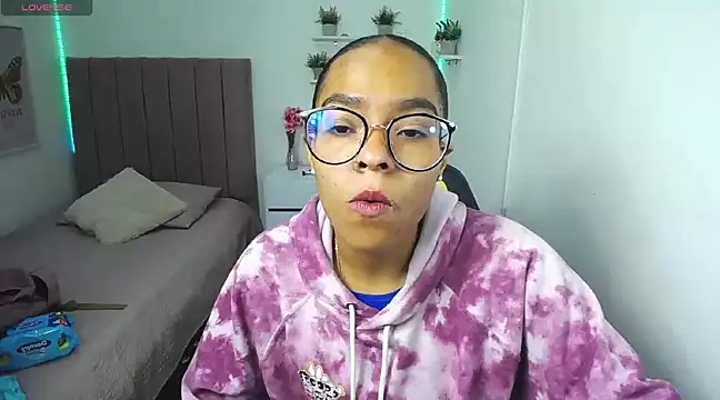 Nina lovee  online show from 02/27/25, 02:54