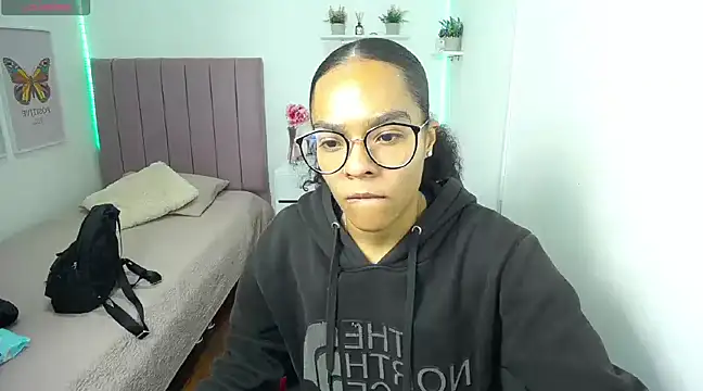 Nina lovee  online show from 03/13/25, 12:35