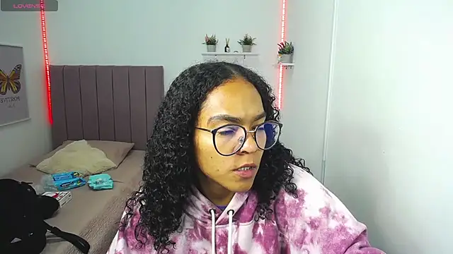 Nina lovee  online show from 03/22/25, 02:36