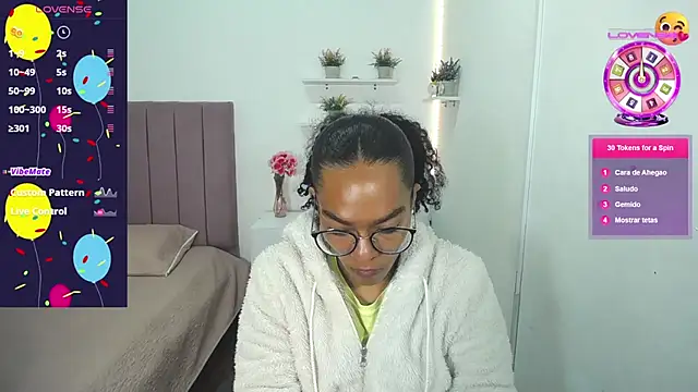 Nina lovee  online show from 09/12/25, 02:39