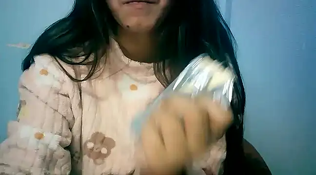 lovelydesi21 online show from 12/21/24, 06:02