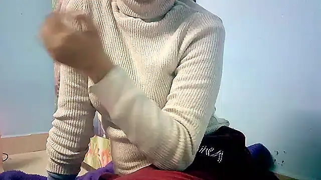 lovelydesi21 online show from 01/11/25, 12:18
