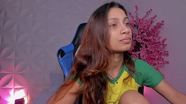 Snapshot of cora_22 chatting on 03/04/26, 12:55 cora 22 online show from 03/04/26, 12:55