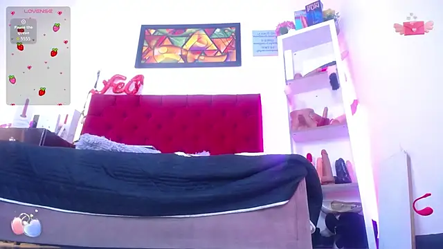 Snapshot of louise_nails chatting on 10/04/25, 01:42 louise nails online show from 10/04/25, 01:42