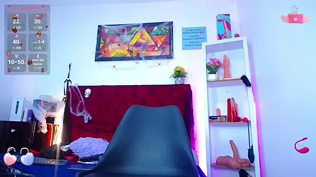 Snapshot of louise_nails chatting on 11/05/25, 04:18 louise nails online show from 11/05/25, 04:18