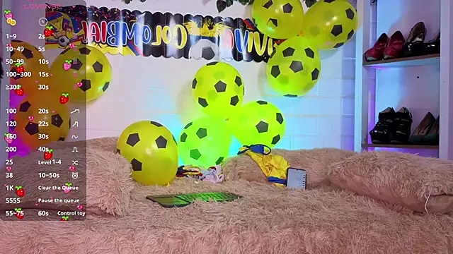 louise nails online show from 07/04/26, 01:56