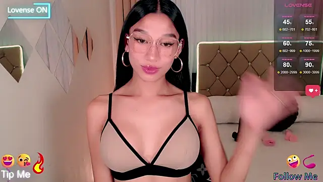 Snapshot of FuckDoll_Nathalie chatting on 02/26/25, 08:22 FuckDoll Nathalie online show from 02/26/25, 08:22