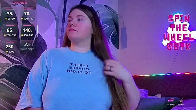 RubyValen online show from 11/22/25, 01:48