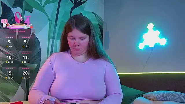 Snapshot of RubyValen chatting on 03/23/26, 01:20 RubyValen online show from 03/23/26, 01:20