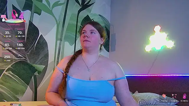 Snapshot of RubyValen chatting on 04/10/26, 01:22 RubyValen online show from 04/10/26, 01:22