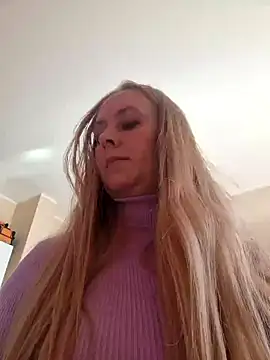 Snapshot of VictoriaMiami chatting on 02/07/25, 10:19 VictoriaMiami online show from 02/07/25, 10:19