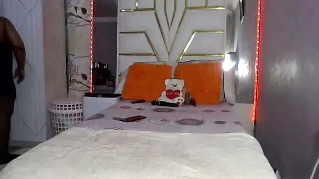 Snapshot of SexyyNana chatting on 11/11/25, 02:22 SexyyNana online show from 11/11/25, 02:22